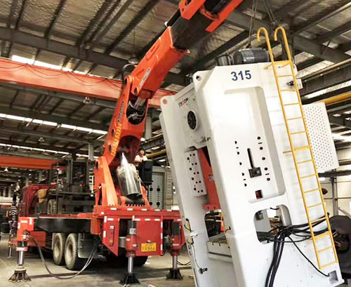 蠡县提升工作效率，选择优质折臂吊租赁服务