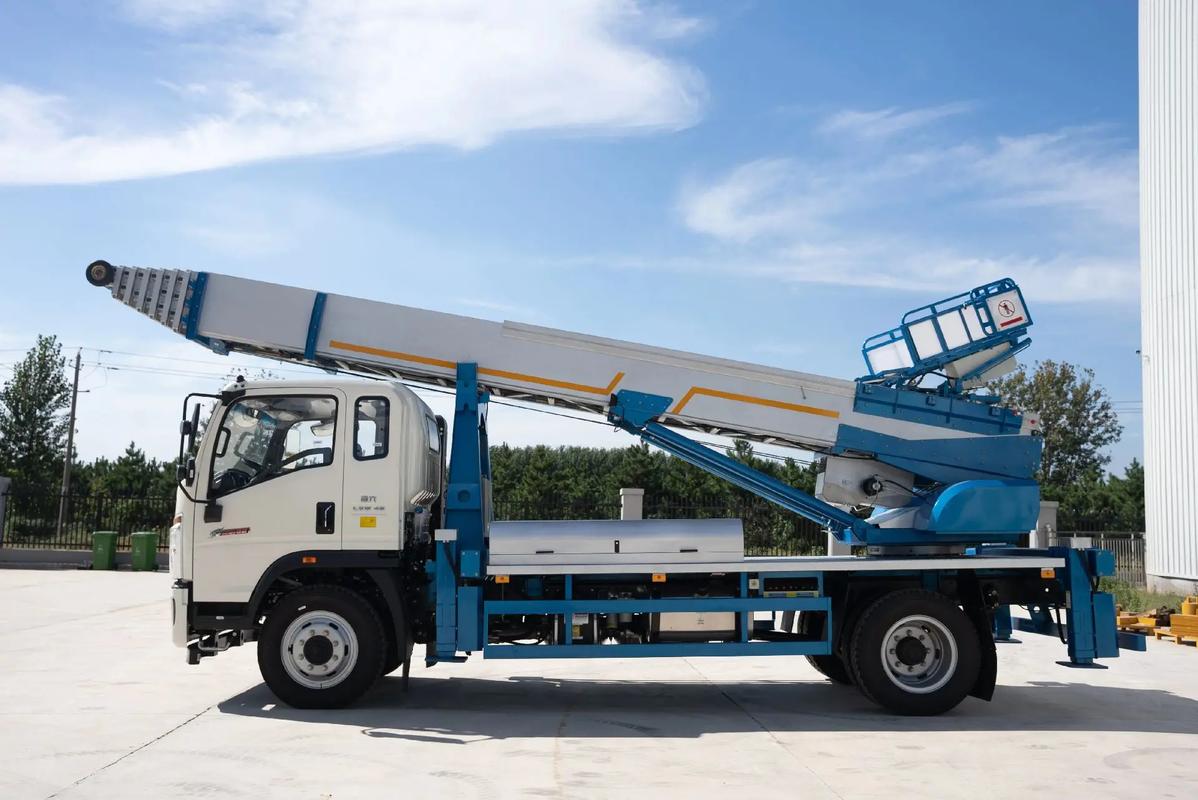 蠡县云梯上料车租赁费用