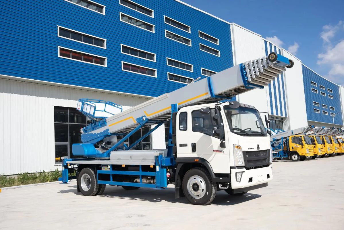 蠡县出租云梯车高空作业车 建筑垃圾搬运